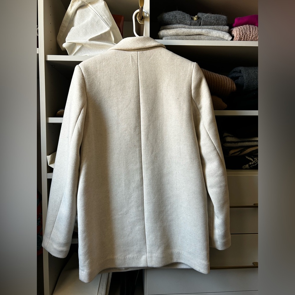 Abercrombie wool blend cream herringbone coat - Picture 2 of 3